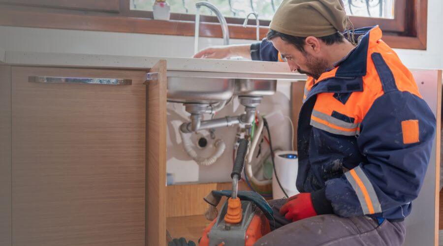 Expert burst pipe repair services in Witt, IL